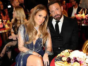 Jennifer Lopez and Ben Affleck are struggling to end their relationship, they can't seem to quit each other